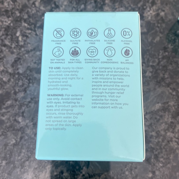 Smooth and Lyft collagen, facial serum, cream and collagen eye cream bundle - Picture 10 of 16